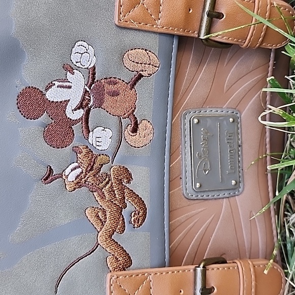 Rare Disney Loungefly Safari Backpack - Picture 3 of 17